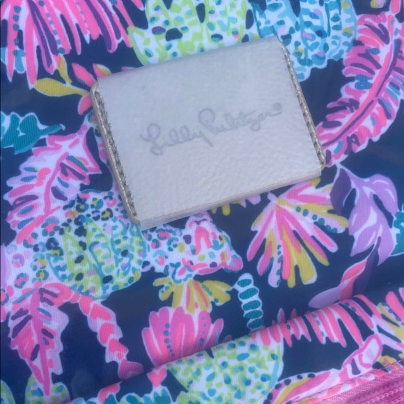 NWT Lilly Pulitzer Bahia Backpack Poly Oyster Bay Navy Seen Top Zipper Mesh Logo - Picture 8 of 8